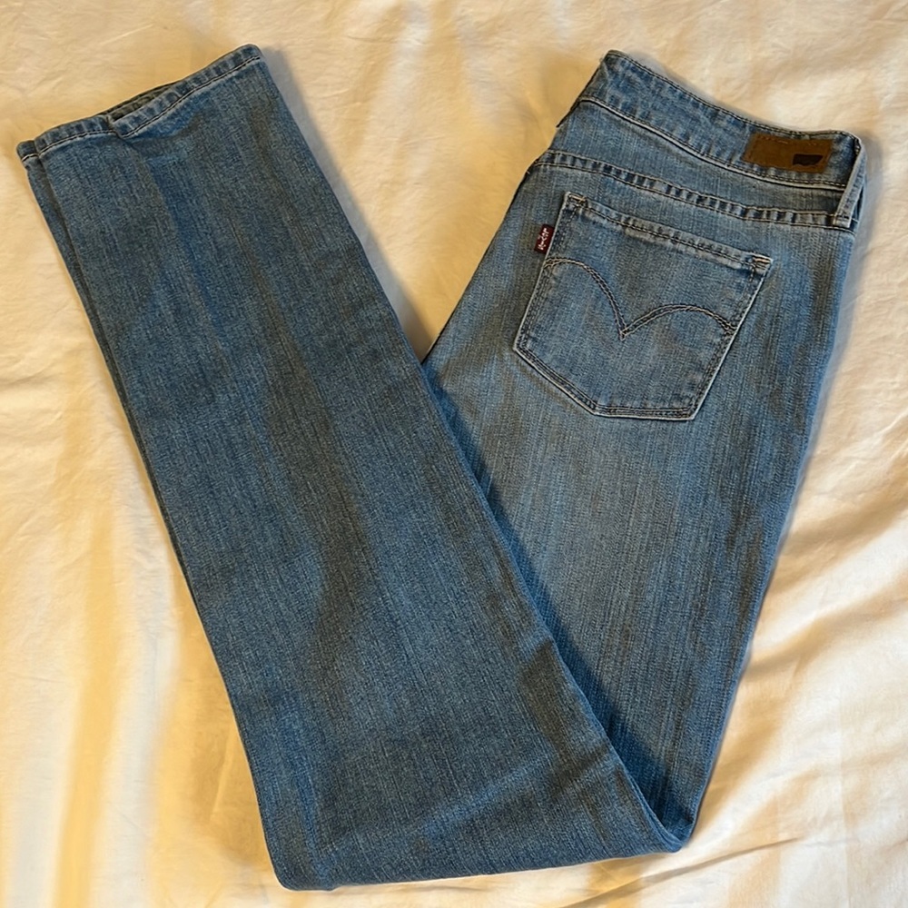 EUC Vintage Levi's slight curve classic rid straight, size 8/29